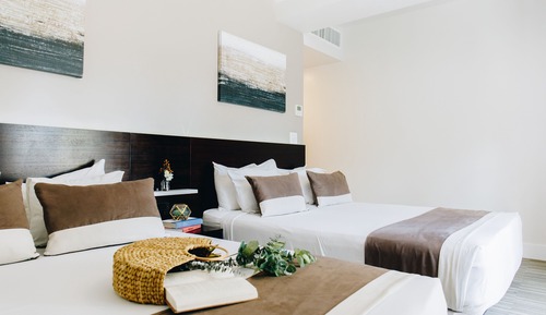 Habitación Deluxe doble, 2 camas de matrimonio, balcón