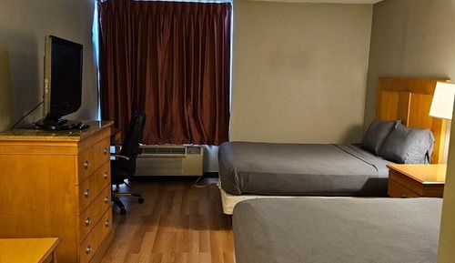 Habitación básica, 2 camas dobles, no fumadores