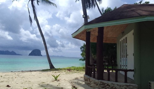 Bungalow, frente a la playa