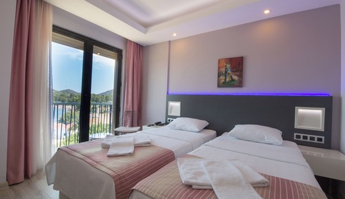 Habitación con 2 camas individuales, vistas al mar