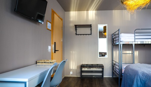 Habitación cuádruple, baño compartido