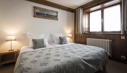 Habitación clásica con 2 camas individuales