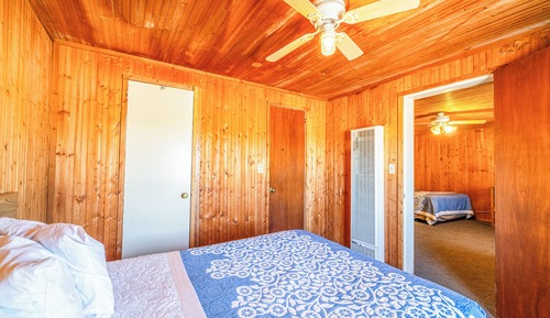 Habitación, varias camas