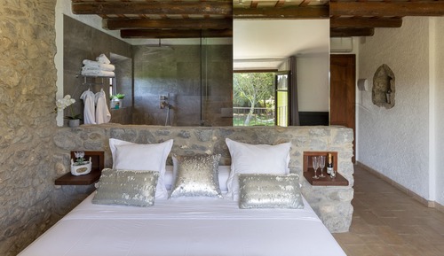 Suite Deluxe, 1 cama de matrimonio, vistas a la piscina (Perla)