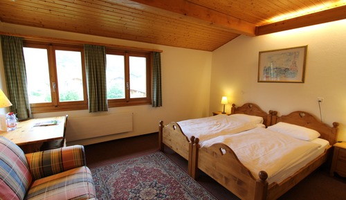 Habitación con 2 camas individuales