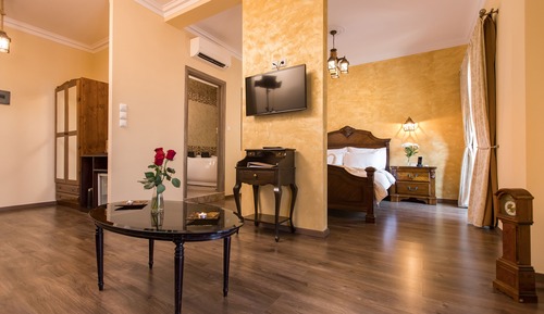 Suite panorámica, 1 cama de matrimonio, bañera de hidromasaje, vistas a la montaña
