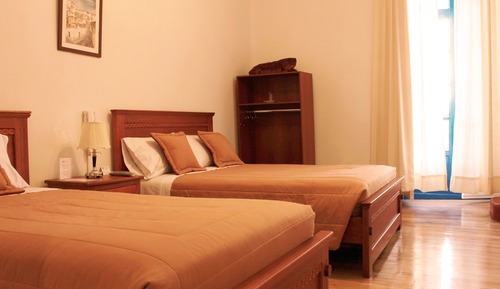 Habitación triple estándar, 3 camas individuales, baño privado, planta baja