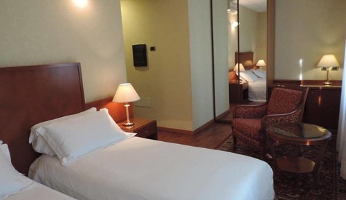 Habitación estándar con 1 cama doble o 2 individuales