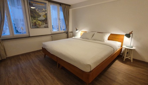 Habitación City con 1 cama doble o 2 individuales, no fumadores, baño privado
