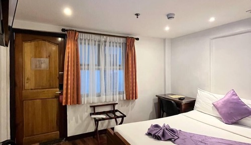 P31 Petite Single Room