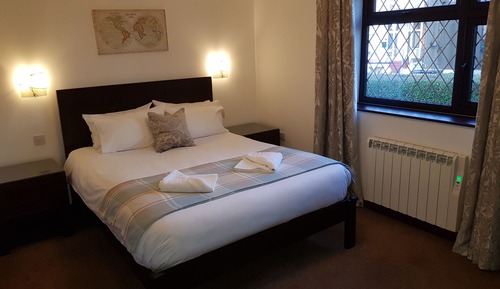 Habitación Deluxe doble, 1 cama de matrimonio grande, planta baja (The Chaucer)
