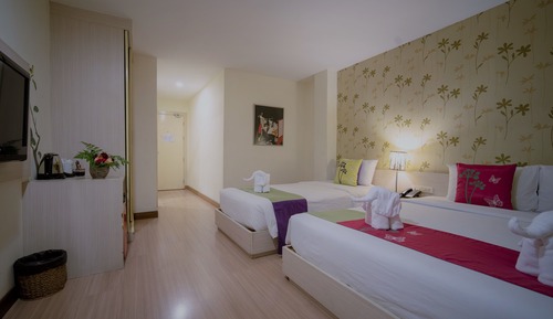 Habitación triple Deluxe, balcón (Building 2)
