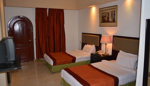 Habitación estándar con 1 cama doble o 2 individuales