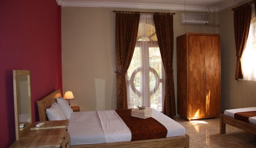 Habitación Deluxe (King Room, Pool View)