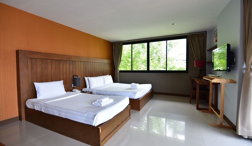 Triple Deluxe Room