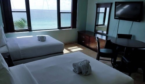 Estudio, vistas a la playa