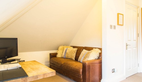 Apartamento de lujo, baño privado, vistas al jardín (Apartment 6)