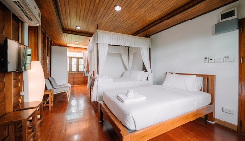 Superior Triple Room with Garden View