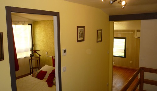 Estudio familiar, 2 habitaciones, cocina básica, vistas al jardín (Gite des Vendangeurs)