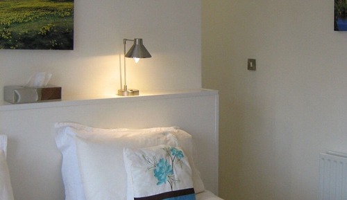 Habitación doble, baño privado (with separate Shower-Sav)