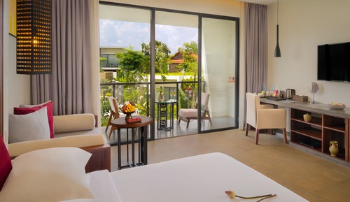Habitación junior doble, vistas a la piscina (Suite)