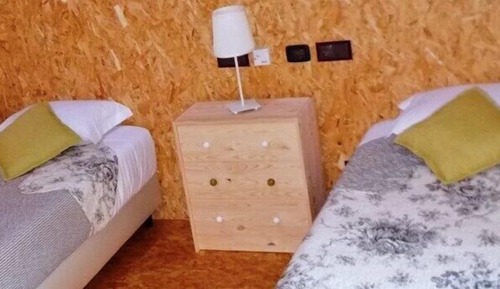 Habitación con 2 camas individuales