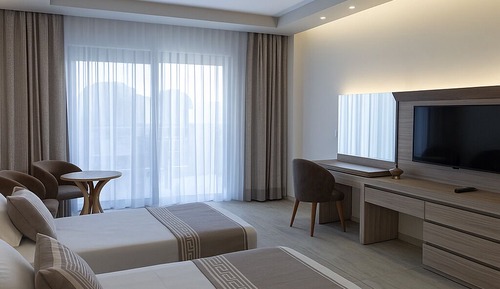 Deluxe Room, Pool View