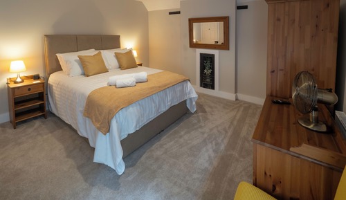 Habitación estándar doble, 1 cama de matrimonio grande, vistas al patio
