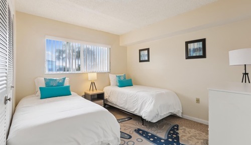 Apartment, Multiple Beds, Balcony, Pool View (Pelican Inlet C222)