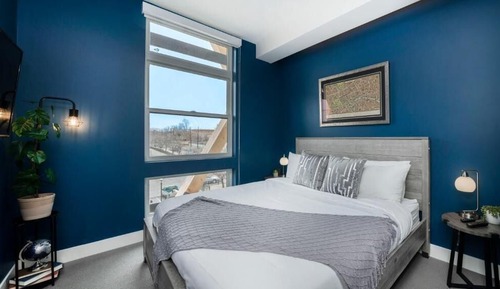 Condo, 2 Bedrooms, Mountain View