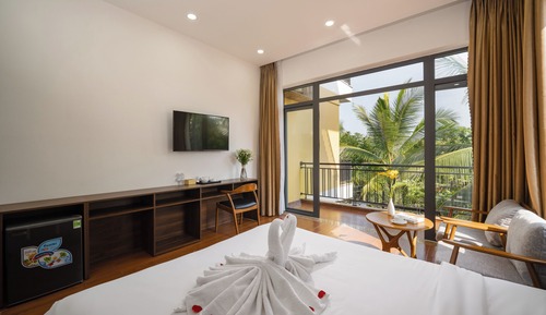 Deluxe Room, Balcony, Garden View