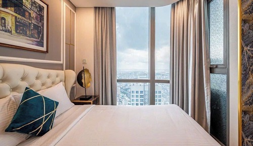 Deluxe Apartment, 1 King Bed, City View
