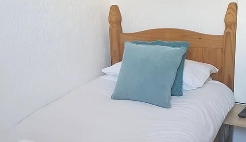 Classic Single Room