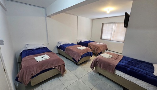 Habitación cuádruple económica