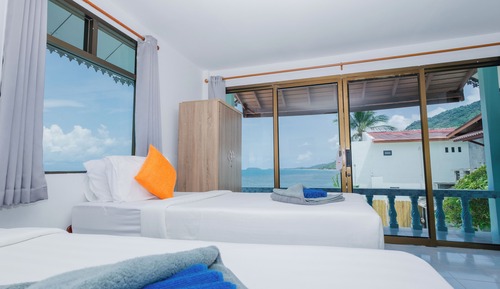 Double or Twin Room with Balcony and Seaview