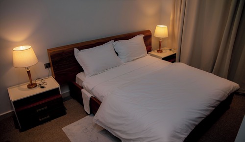Habitación individual Confort, 1 cama de matrimonio grande, cocina, planta baja