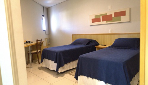 Suite familiar, balcón, vistas a la piscina