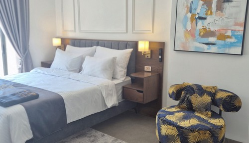 Superior Studio Suite, Balcony, City View