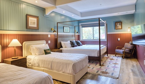 Family Room, Multiple Beds