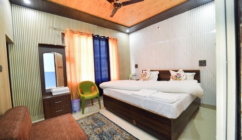 Habitación Deluxe con 1 cama doble o 2 individuales, vistas a la montaña