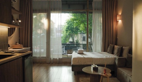 Executive Suite, City View