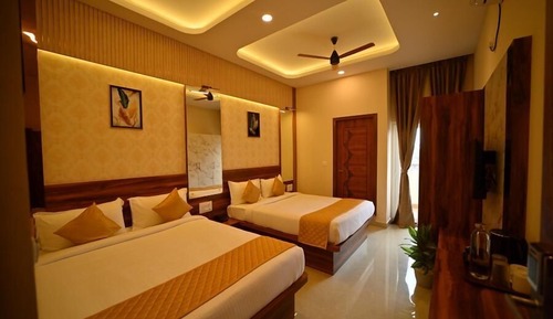 Family Room, Balcony, City View