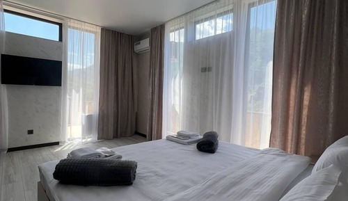 Superior Double or Twin Room, Balcony, Mountain View