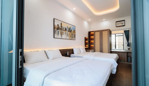 Habitación cuádruple ejecutiva, balcón, vistas a la colina