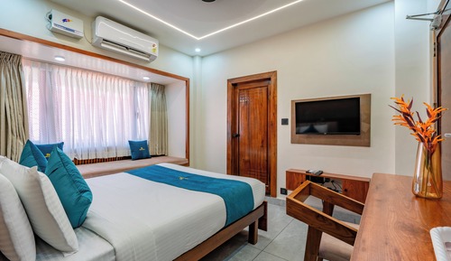 Deluxe Double Room, City View