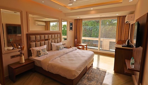 Business Deluxe with Balcony
