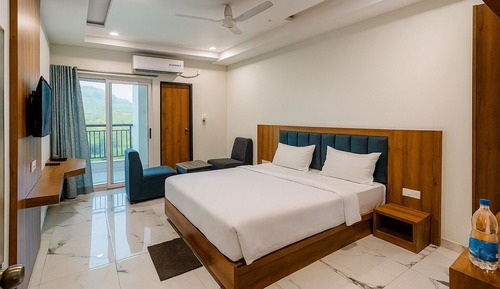Deluxe Double Room, Balcony, Mountain View