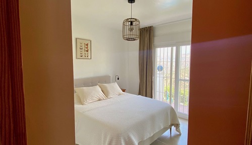 Apartment, 2 Bedrooms, Balcony, Mountain View