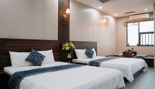 Deluxe Suite, City View