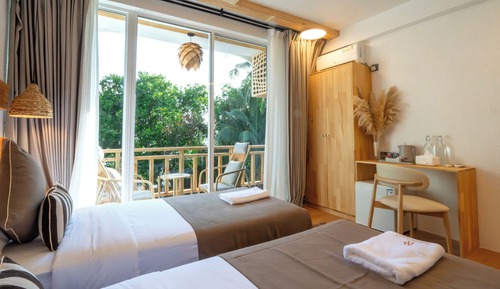 Deluxe Double or Twin Room, Balcony, Partial Sea View